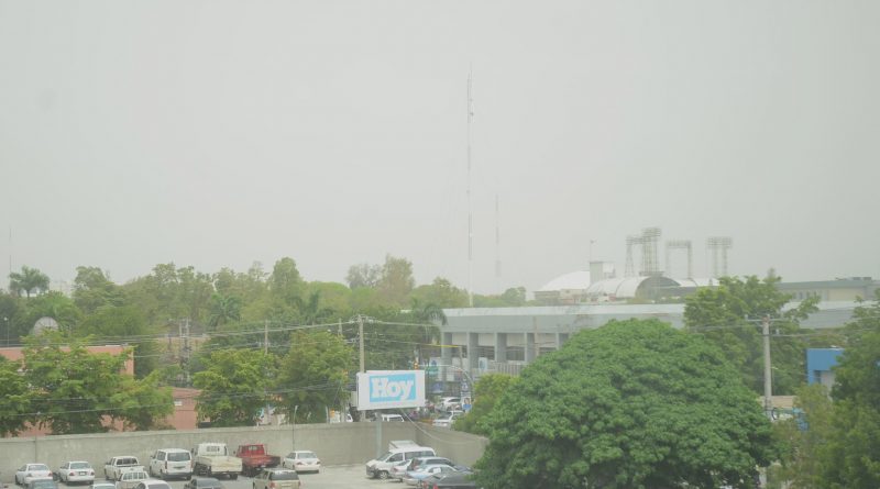 República Dominicana arropada por el polvo del Sahara Mañana soleada con calor y polvo sahariano en territorio dominicano