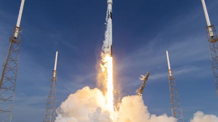 SpaceX lanza satélite argentino