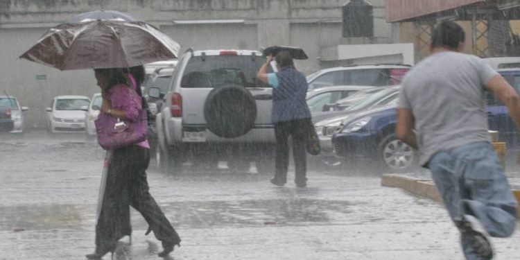 Continúa la alerta por vaguada en todo el territorio nacional con humedad e inestabilidad