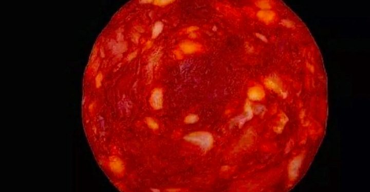 Un científico confunde la foto de un salami con el descubrimiento de un nuevo planeta