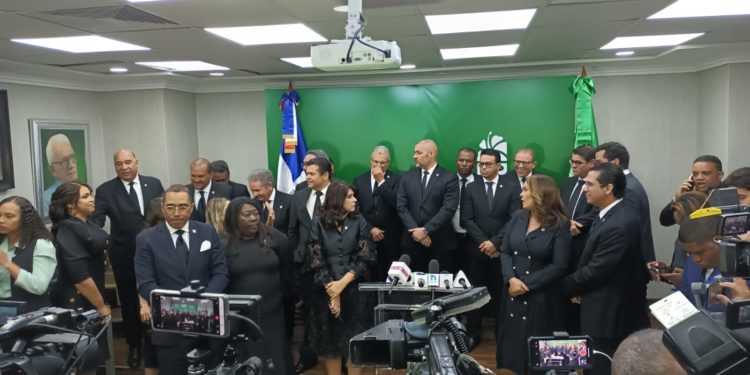 En vivo: Rueda de prensa Fuerza del Pueblo