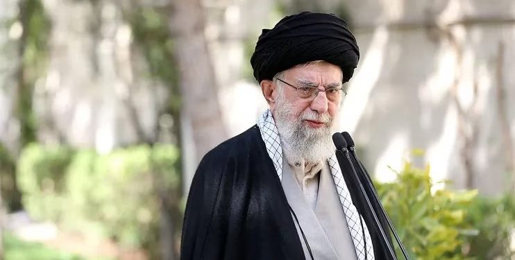 El líder supremo de Irán califica el envenenamiento de niñas de crimen imperdonable
