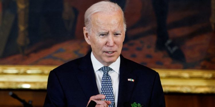 Biden ordena desclasificar información acerca del coronavirus