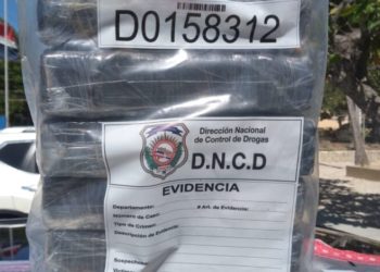República Dominicana: policía arresta a dos personas con siete kilos de cocaína