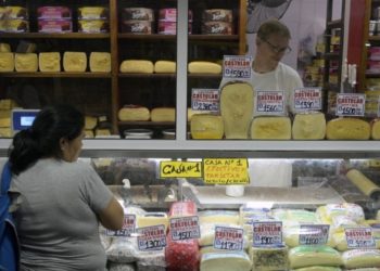 Economistas alertan de una inflación del 110 % en Argentina
