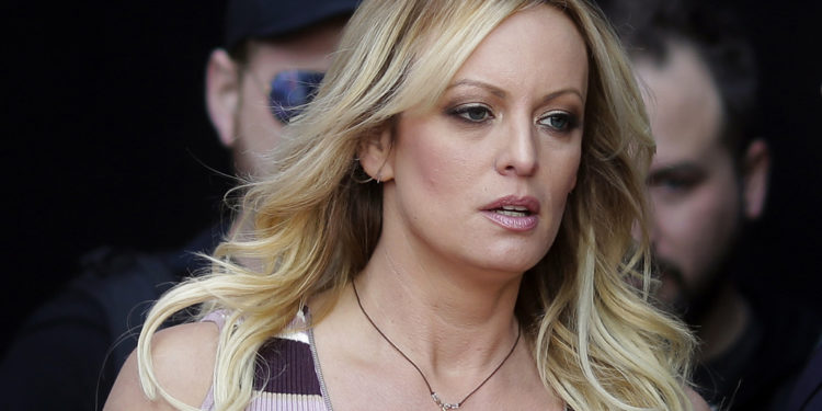 La actriz porno Stormy Daniels deberá pagar a Trump 120.000 dólares por los costos legales