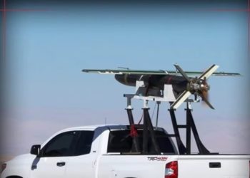 Irán prueba nuevo drone suicida con 50 kilos de explosivos