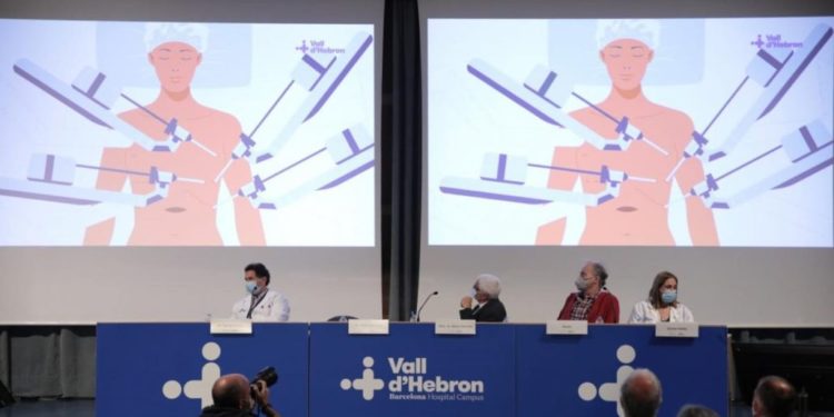 Practican primer trasplante pulmonar robótico “sin abrir tórax” en España