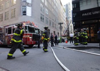 Nueva York: Derrumbe de un estacionamiento deja un muerto y 4 heridos