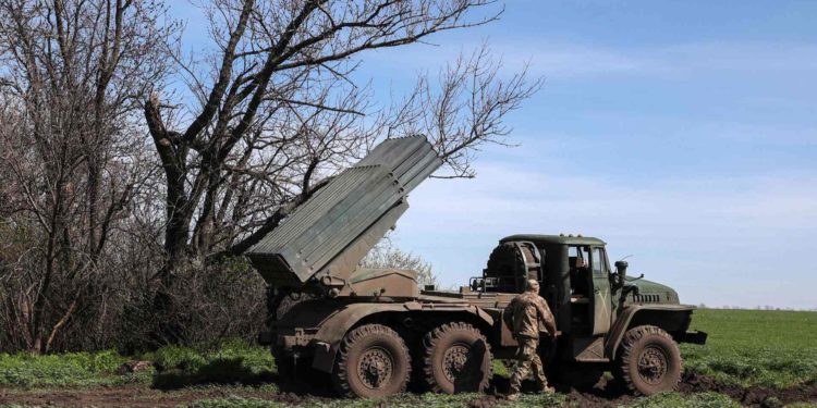 Bielorrusia alerta ante cualquier agresión prepara sistemas de misiles tácticos y lanzacohetes múltiples