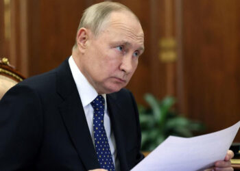 Presidente Putin expulsa de Rusia a cientos de funcionarios alemanes