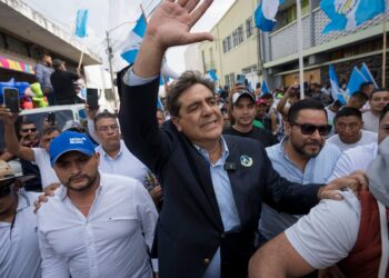 Carlos Pineda “el favorito” queda fuera de las elecciones en Guatemala
