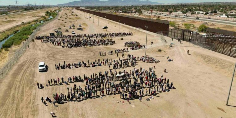 Estados Unidos continuará con la expulsión de migrantes luego del fin de Título 42