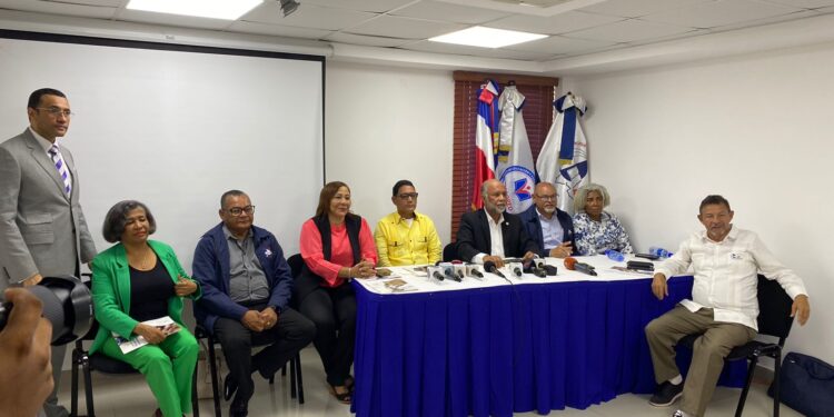 ADP presenta 13 propuestas para sacar educación pública de “estancamiento”
