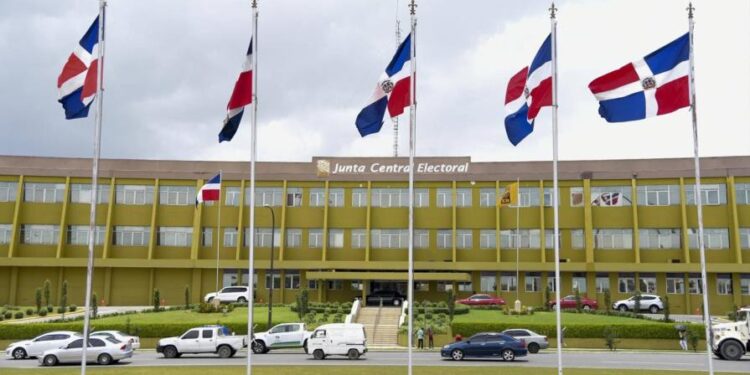 14 partidos políticos instan a la JCE ratificar resolución de las reservas
