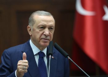 Erdogan lidera las elecciones en Turquía