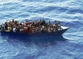 migrantes en yola Detienen embarcación con más de 100 migrantes haitianos en Islas Turcas y Caicos
