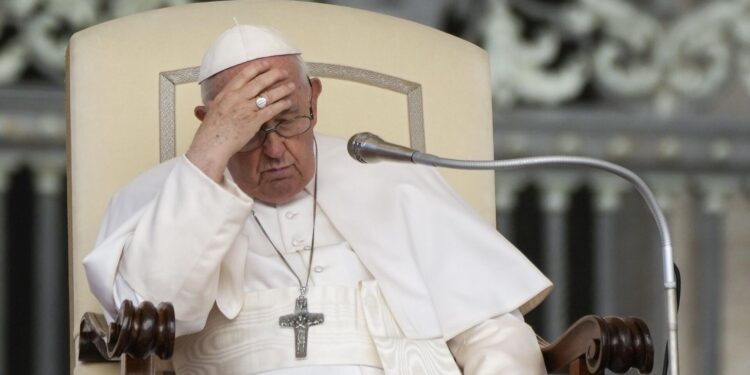 Papa Francisco se somete a una intervención quirúrgica en Roma