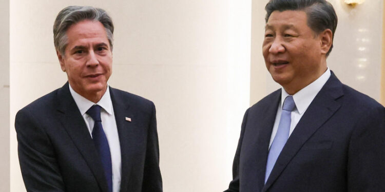 Blinken se reúne con el presidente chino Xi Jinping, en busca de algo positivo
