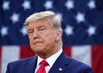 Trump enfrenta a 37 cargos en la causa de documentos secretos