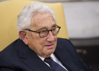 Kissinger advierte que confrontación entre China y EE.UU. está en «lo alto de un precipicio»