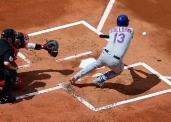 Mets derrotan 5-4 a Medias Rojas en el Fenway Park