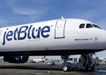 JetBlue responde a quejas de pasajeros dominicanos por vuelos retrasados