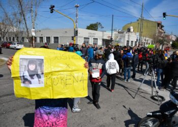 Trágico crimen de niña en Argentina suspende la campaña electoral