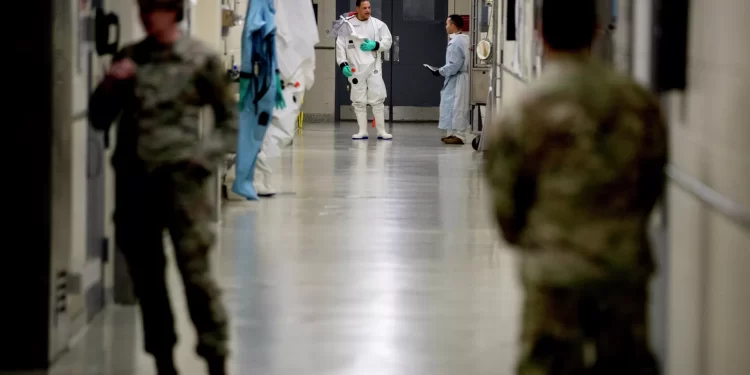 Médico del Ejército de EE.UU. bajo investigación por 23 denuncias de abuso sexual