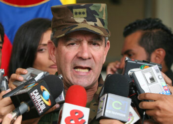 Condenan a 8 militares y un general por crímenes de guerra en Colombia