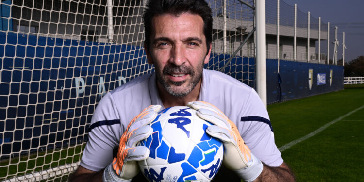 Portero italiano Gianluigi Buffon se retirará del fútbol a sus 45 años