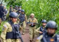 Soldados salvadorenos Presidencia de El Salvador Anuncian cerco con 7.000 militares para detener salida de pandilleros en una región de El Salvador