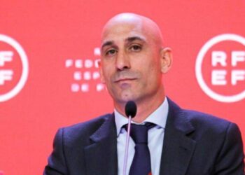 FIFA suspende provisionalmente a Rubiales tras justificar escándalo en Mundial Femenino