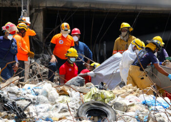 Inacif entrega 15 cadáveres a familias de víctimas de explosión en San Cristóbal