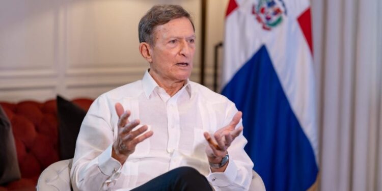 Piden destituir al canciller dominicano por “mal manejo” en conflicto entre RD y Haití