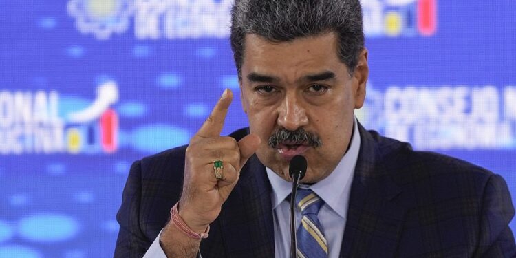 Maduro pide a su homólogo guyanés evitar la «escalada de un conflicto» en zona en disputa