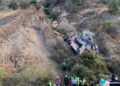 bus peru 210831 180130 Más de 20 muertos y 18 heridos en Perú tras caer un autobús por un precipicio