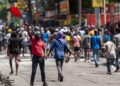 exigen Haitianos protestan exigiendo renuncia de primer ministro Ariel Henry