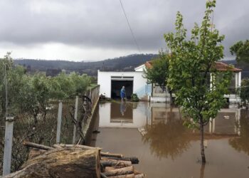 Un muerto y un desaparecido por la tormenta Daniel que azota en Grecia