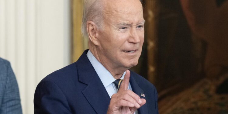 Presidente de Ucrania visitará a Biden mientras Congreso debate 24.000 millones de dólares en ayuda