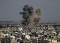 652d0c00e9ff710a296efce7 Mueren 12 periodistas por los bombardeos masivos israelíes contra la Franja de Gaza