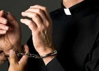 Falso sacerdote violó y embarazó a su hija de 10 años; abren juicio en Ecuador