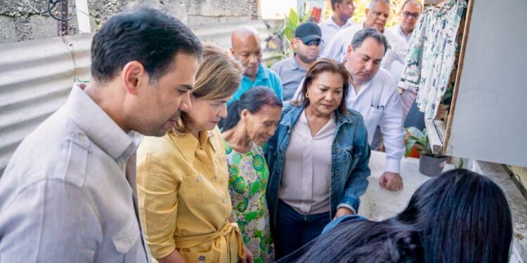 Vicepresidenta Raquel Peña y Roberto Ángel encabezan jornada contra el dengue en SDO