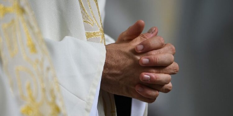 Detienen otro sacerdote en Nicaragua, el quinto en últimos 7 días