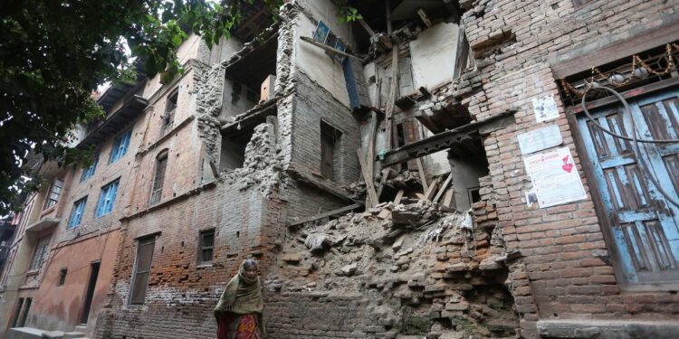 Terremoto de magnitud 6,4 en Nepal deja más de 70 muertos