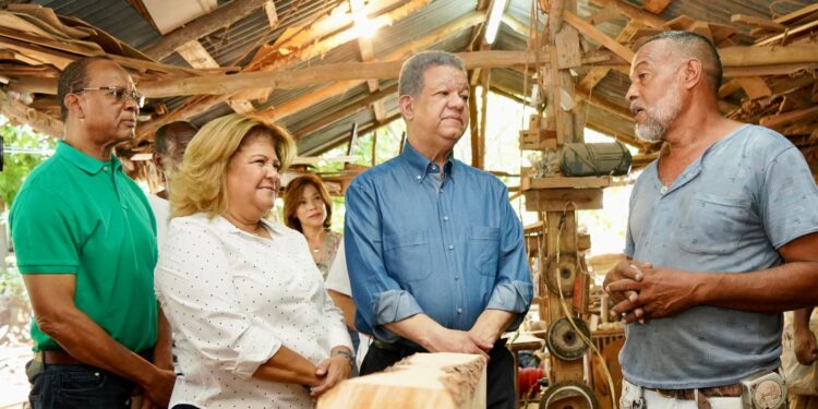 Leonel en Barahona: “lneficiencia del gobierno golpea clase trabajadora”
