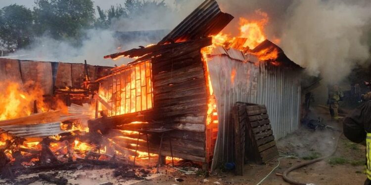 Mueren 14 venezolanos tras incendio de viviendas en Chile, incluidos seis niños