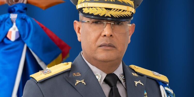 Abinader designa un nuevo director en la Policía Nacional