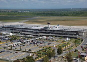 FP denuncia que contrato de AERODOM se aprobó en Congreso controlado por dirigentes del PRM