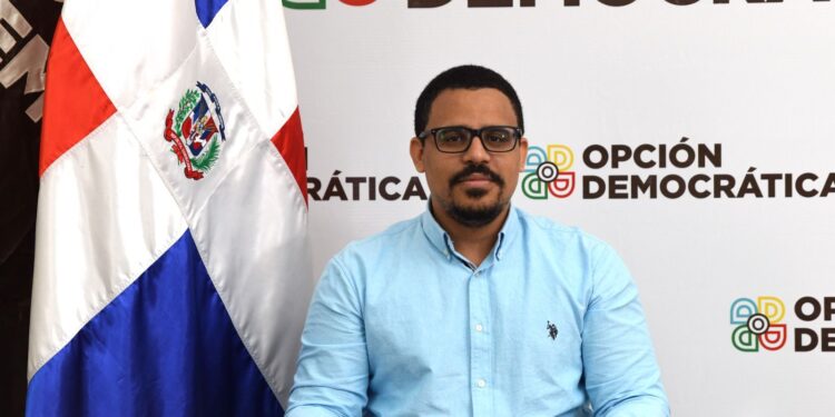 Franiel Genao pide “se suspendan labores no esenciales” en el DN
